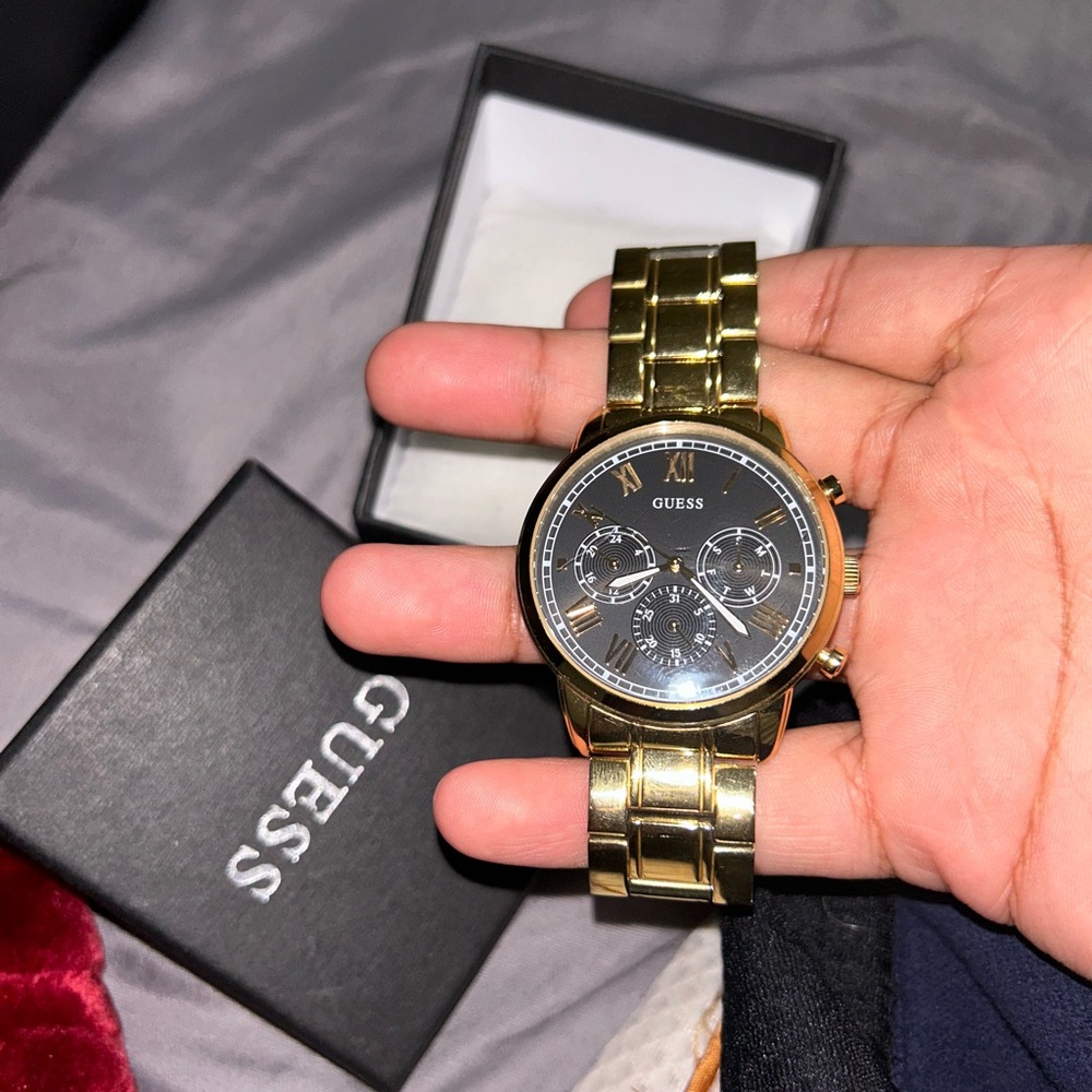 Guess Watch